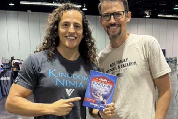 Daniel Gili and Brad Smith Meeting for the first time at a Ninja Warrior Competition